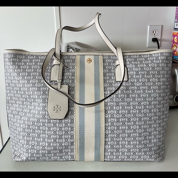 Tory Burch Handbags - Tory Burch Gemini Link Canvas Top-Zip Tote
